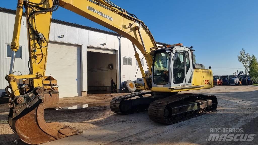 New Holland E 215 B Escavadoras de rastos