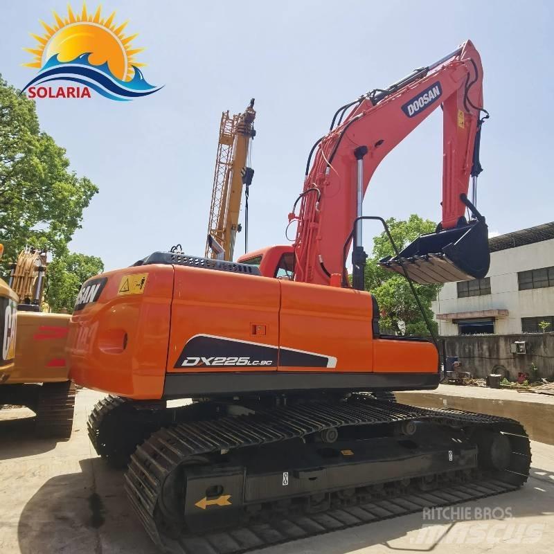 Doosan DX 225 LC Escavadoras de rastos