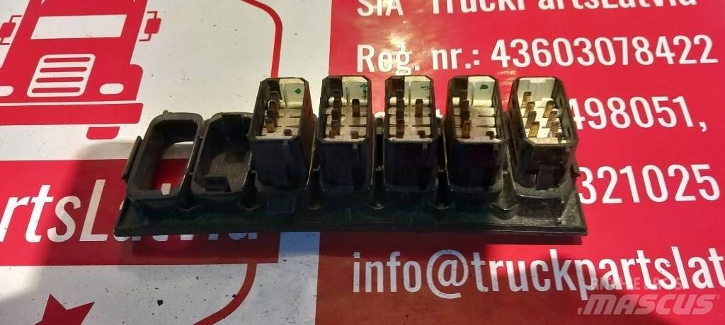 Scania R 420.   1421851 Cabines e interior