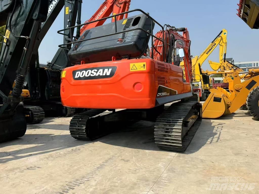 Doosan DX 300 LC-9C Escavadoras de rastos