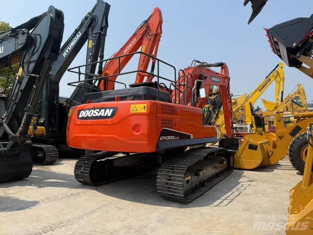 Doosan DX 300 LC-9C Escavadoras de rastos