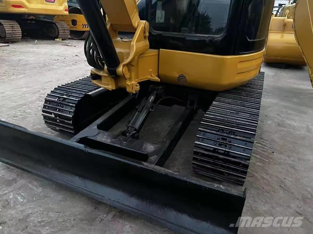 CAT 304 CR Mini Escavadoras <7t