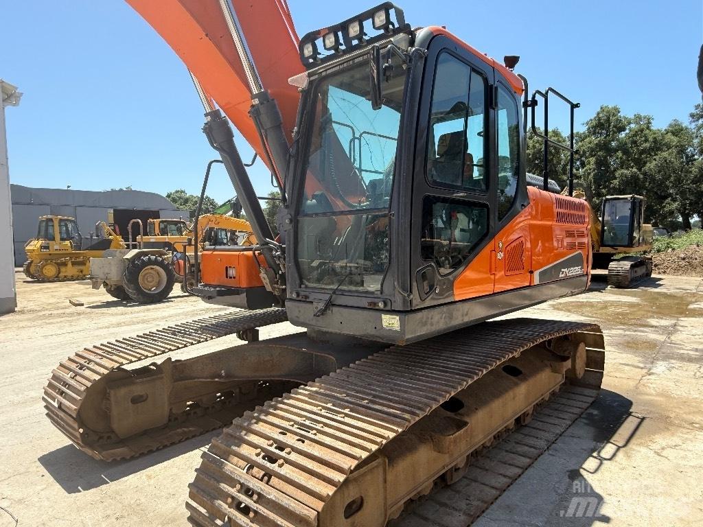  Dossan DX225LC-5 Escavadoras de rastos