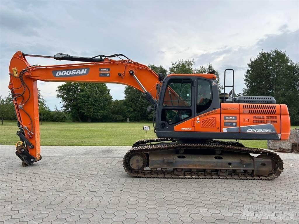 Doosan DX225LC-5 Escavadoras de rastos