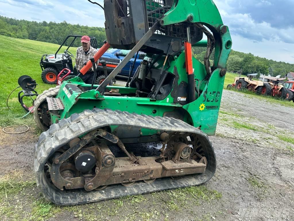 Bobcat S250 Carregadoras de direcção deslizante