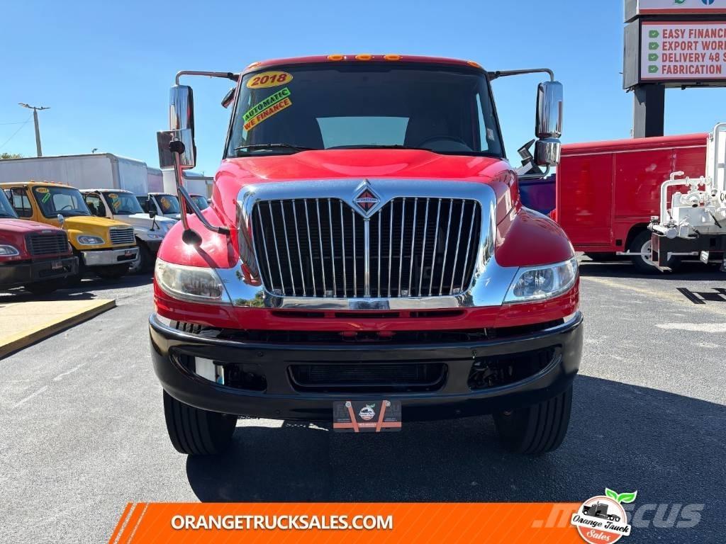 International 4300 Camiões de chassis e cabine