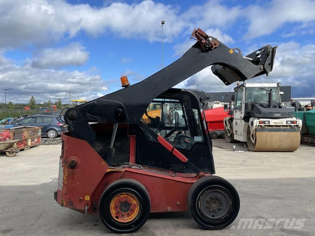 JCB R260 Carregadoras de direcção deslizante