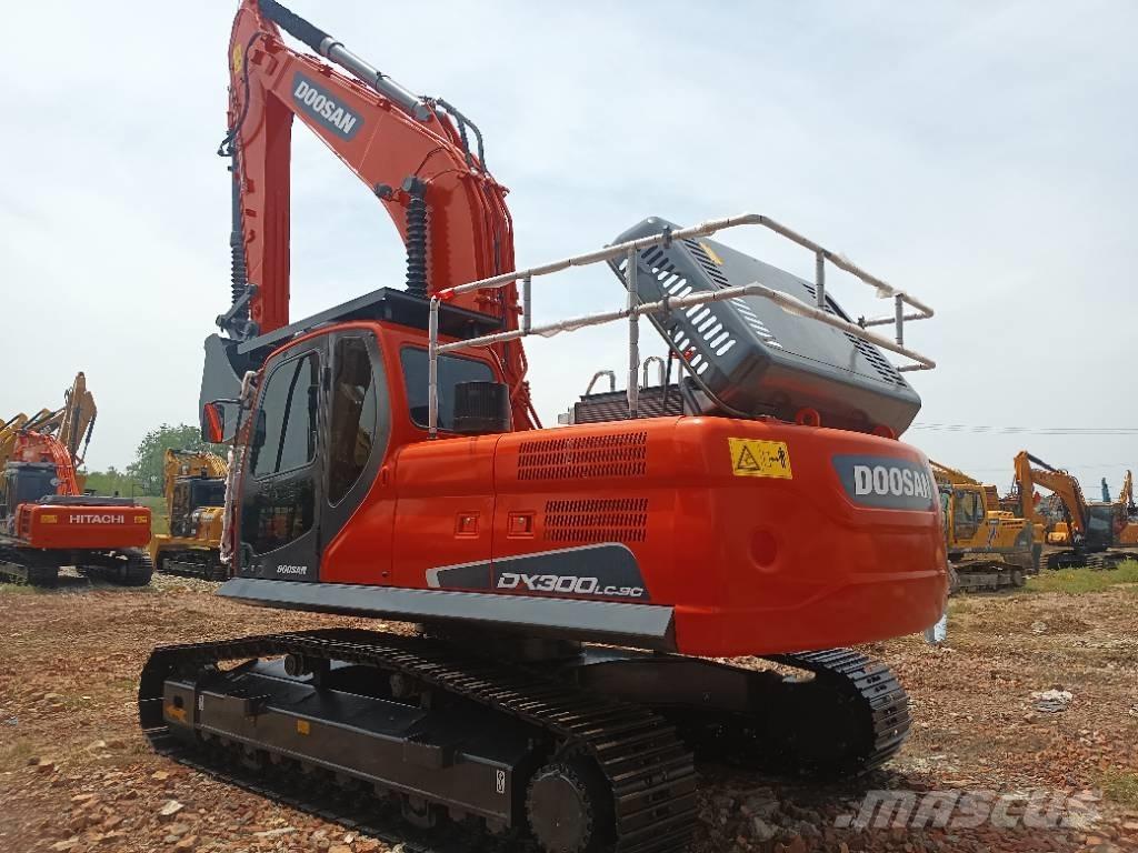 Doosan DX 300 Escavadoras de rastos