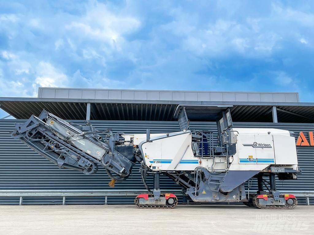 Wirtgen W 210 Fresadoras de asfalto