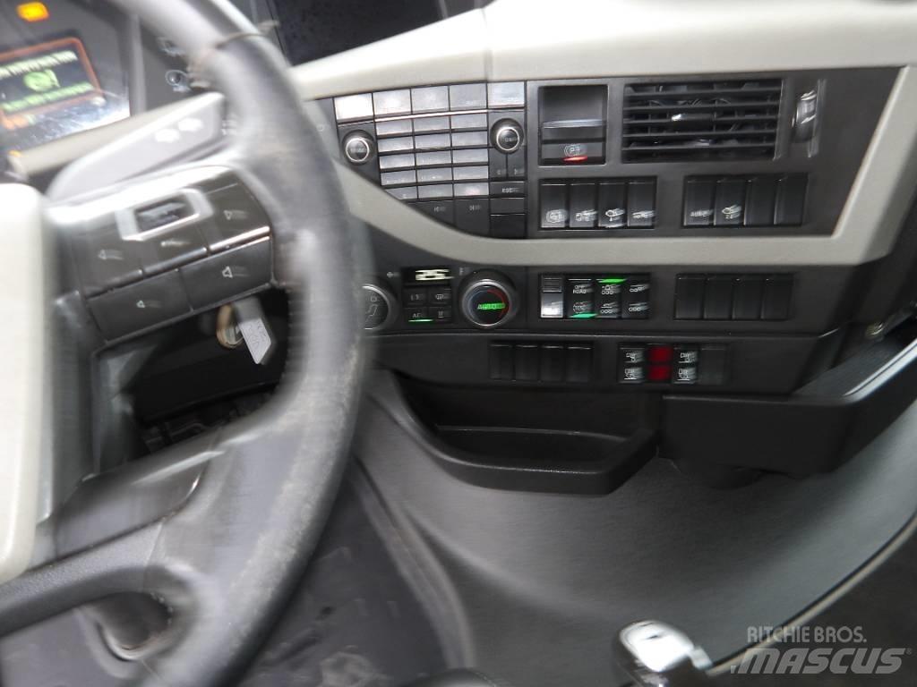Volvo FH 540 8x4 Camiões Ampliroll