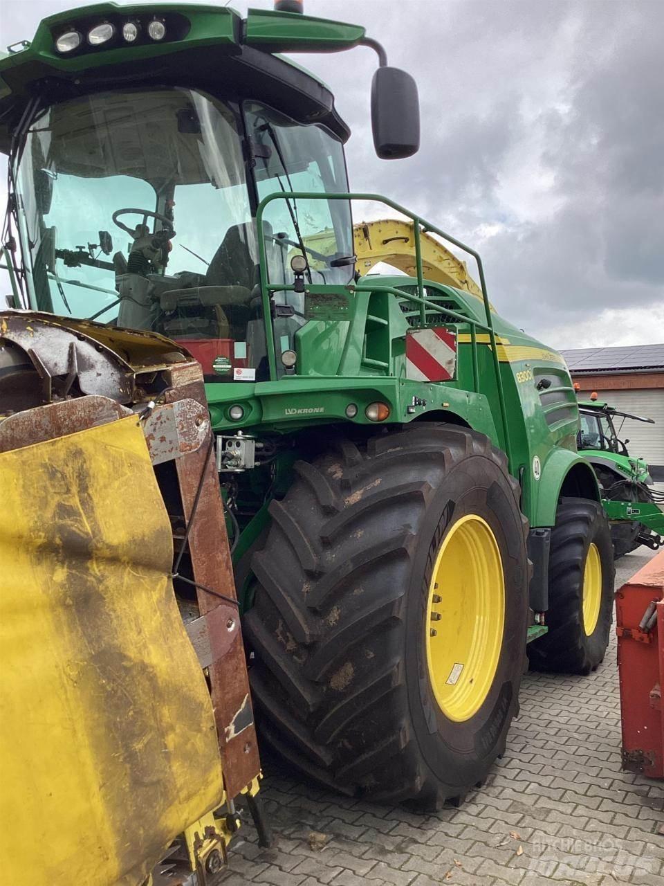 John Deere 8300 Forrageiras auto-propulsionadas