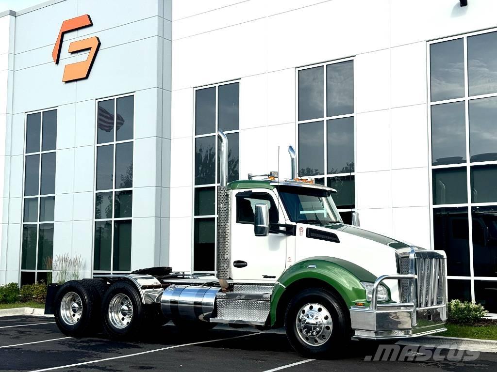 Kenworth T 880 Tractores (camiões)