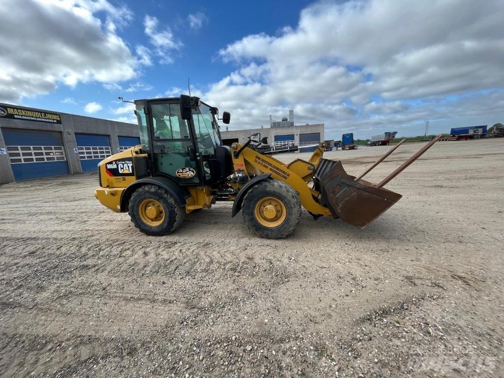 CAT 906M Pás carregadoras de rodas