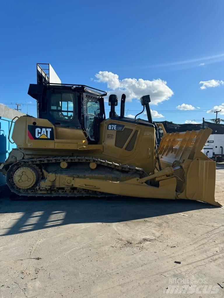 CAT D 7 E LGP Dozers - Tratores rastos