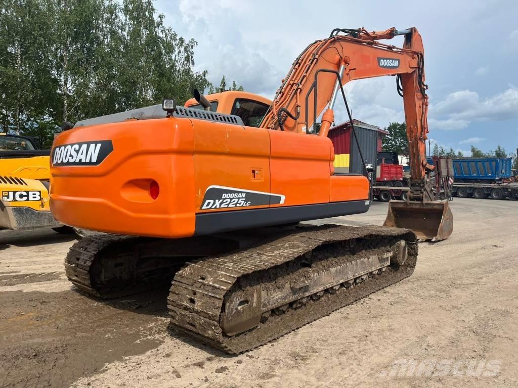 Doosan DX 225 LC Escavadoras de rastos