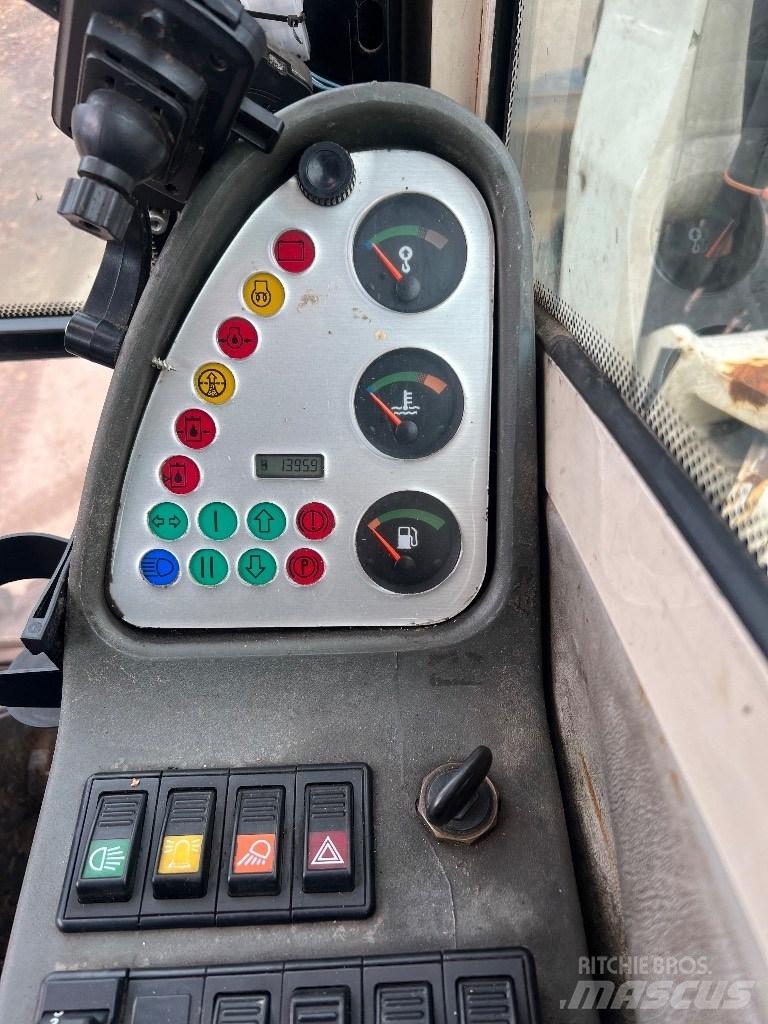 Terex Schaeff HML32 Escavadoras de rodas