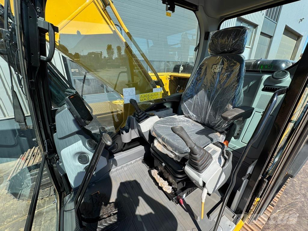 CAT 323D3 Escavadoras de rastos