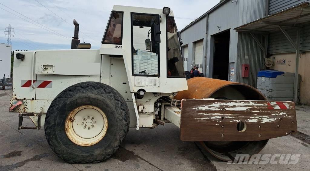 CAT CS583 C Cilindros Compactadores monocilíndricos