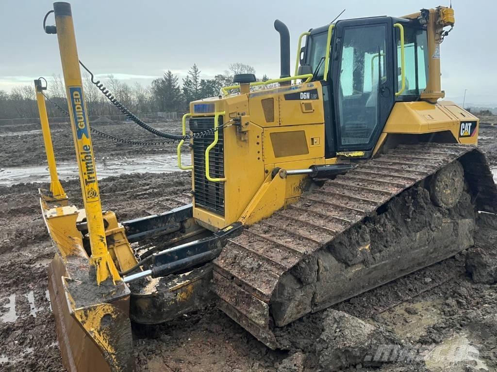 CAT D 6 N LGP Dozers - Tratores rastos