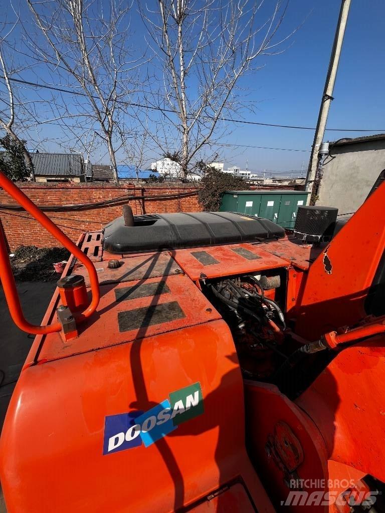 Doosan DH 225 LC-7 Escavadoras de rastos
