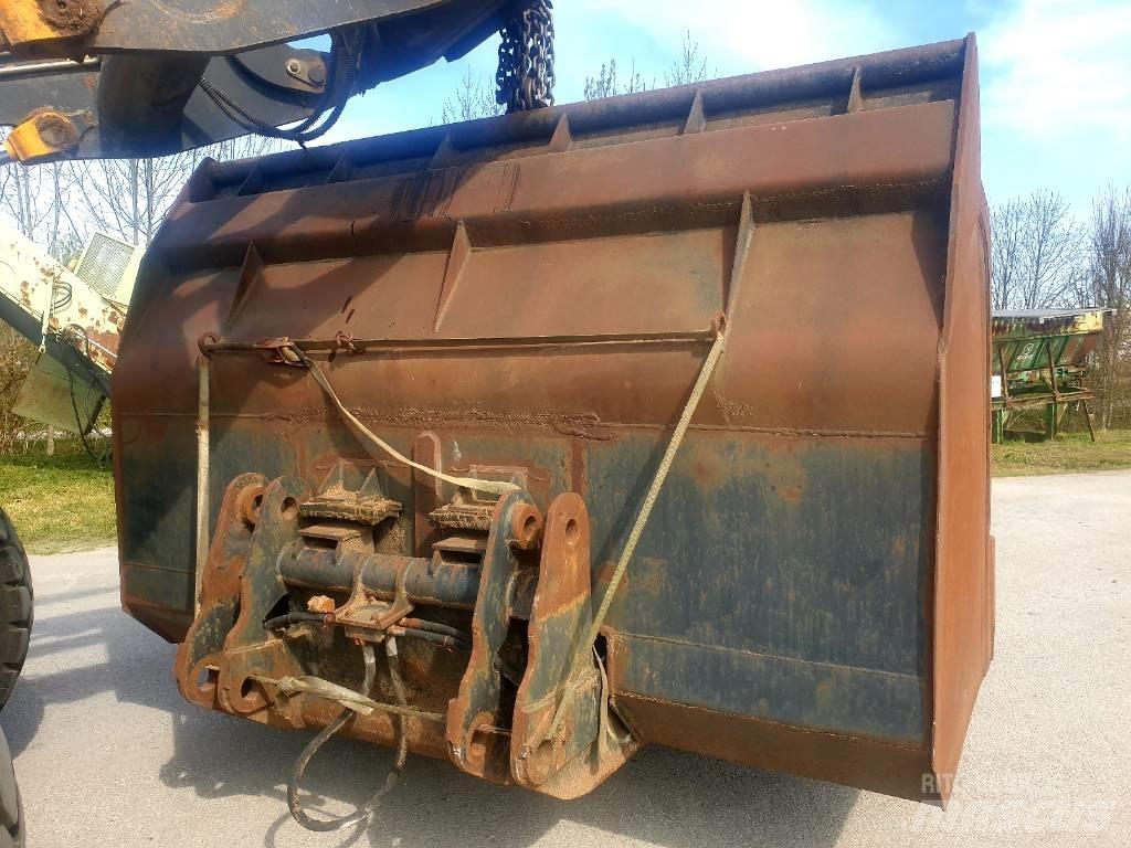  GODET GHD 8M3 Baldes