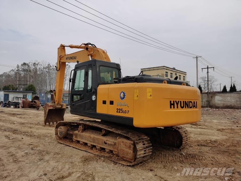 Hyundai R225LC-7 Escavadoras de rastos