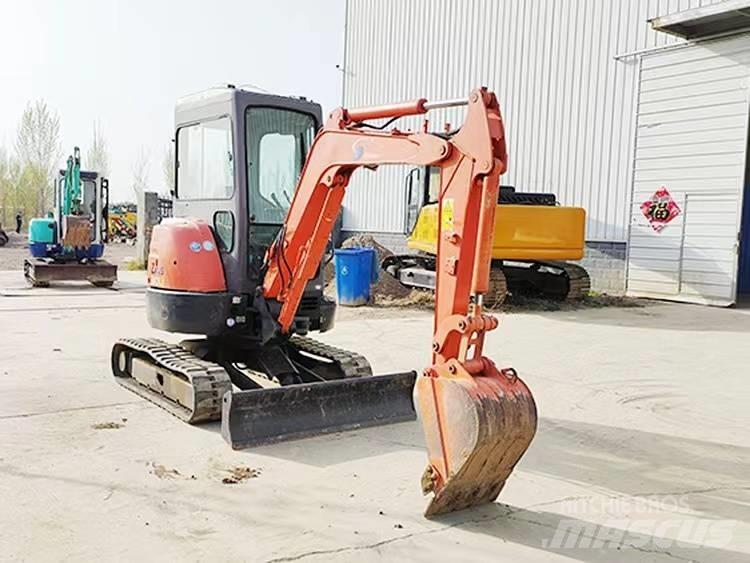 Hitachi ZX 30 Mini Escavadoras <7t