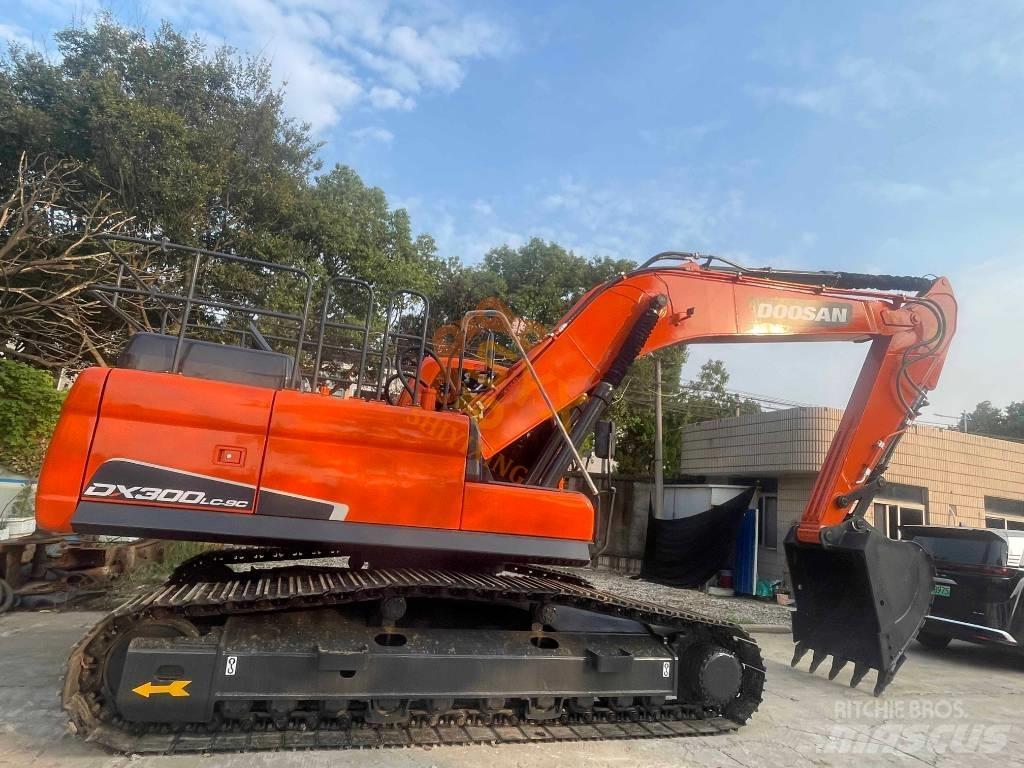 Doosan DX 300 Escavadoras de rastos