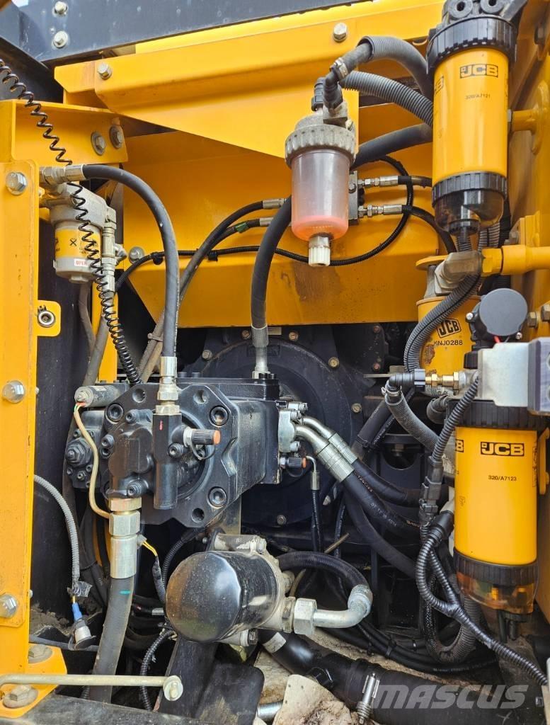 JCB JS 131 LC Escavadoras de rastos