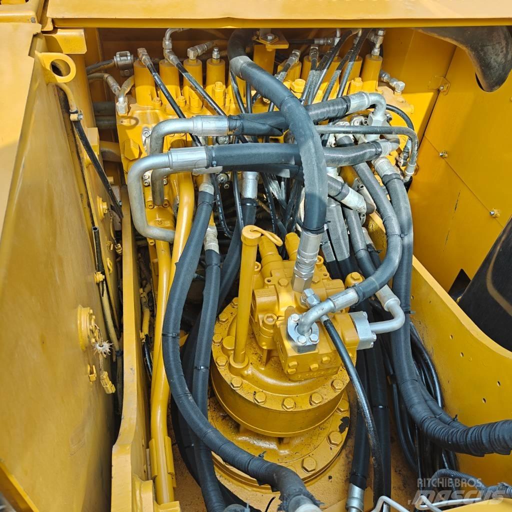 CAT 323 D L Escavadoras de rastos