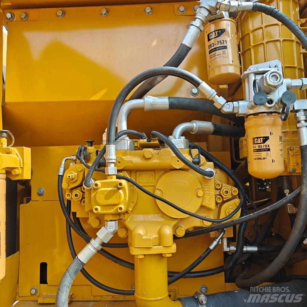CAT 323 D L Escavadoras de rastos