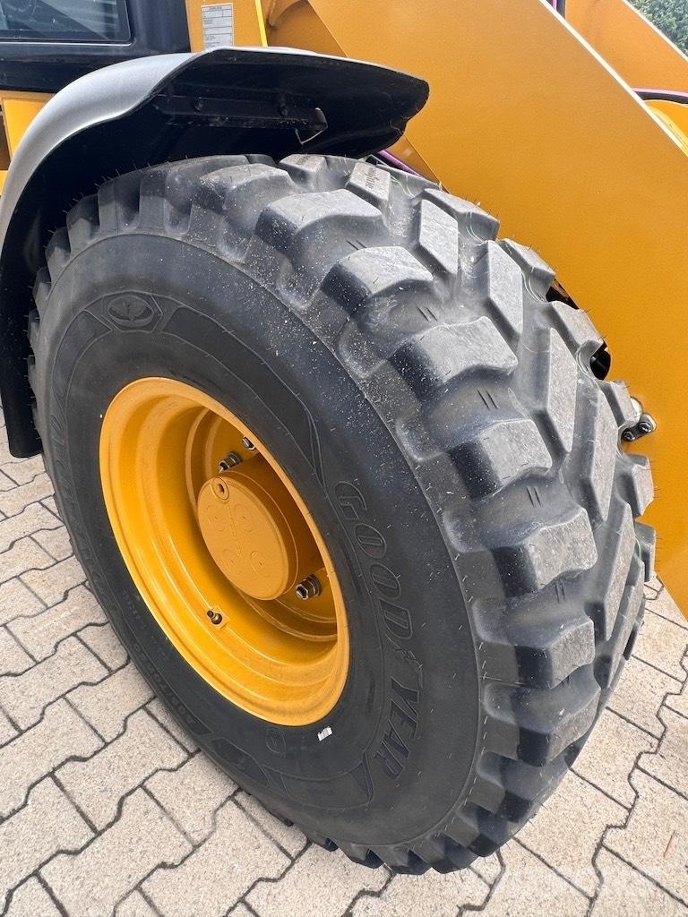 CAT 908 Pás carregadoras de rodas