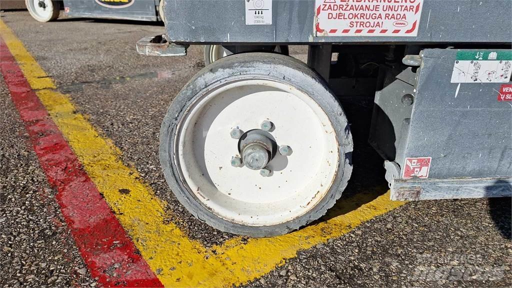 SkyJack SJIII4620 Elevadores de tesoura