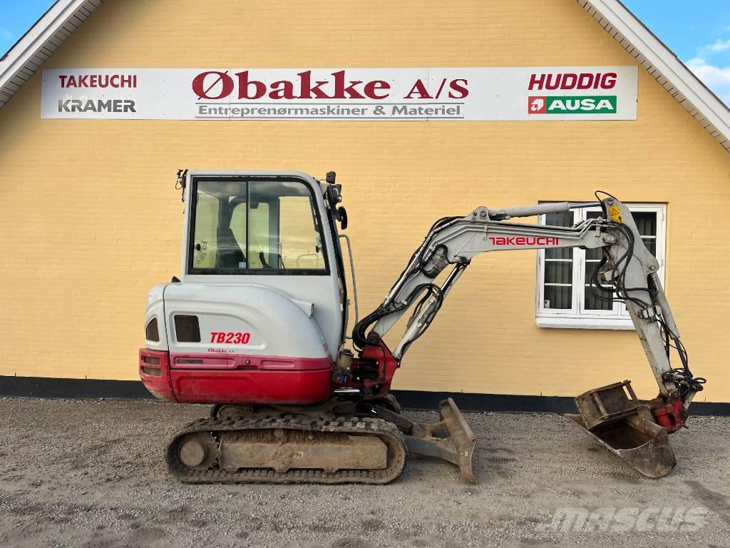 Takeuchi TB 320 Mini Escavadoras <7t