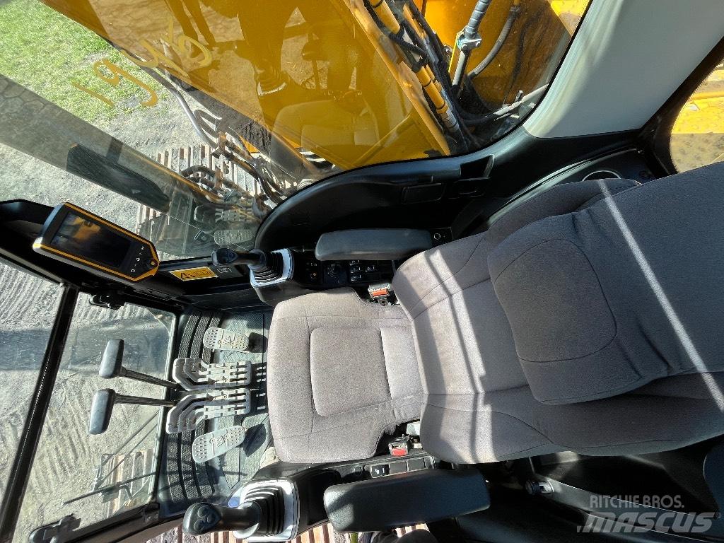 JCB JS 220 LC Escavadoras de rastos