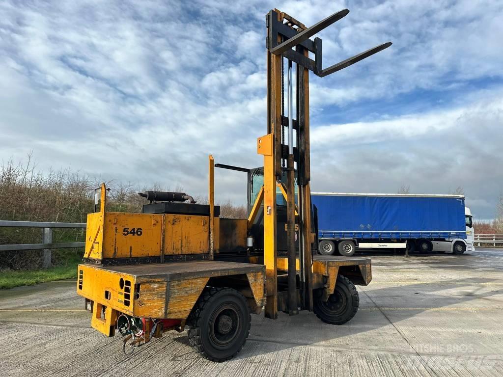 Boss 546 SIDE LOADER Carregadores laterais