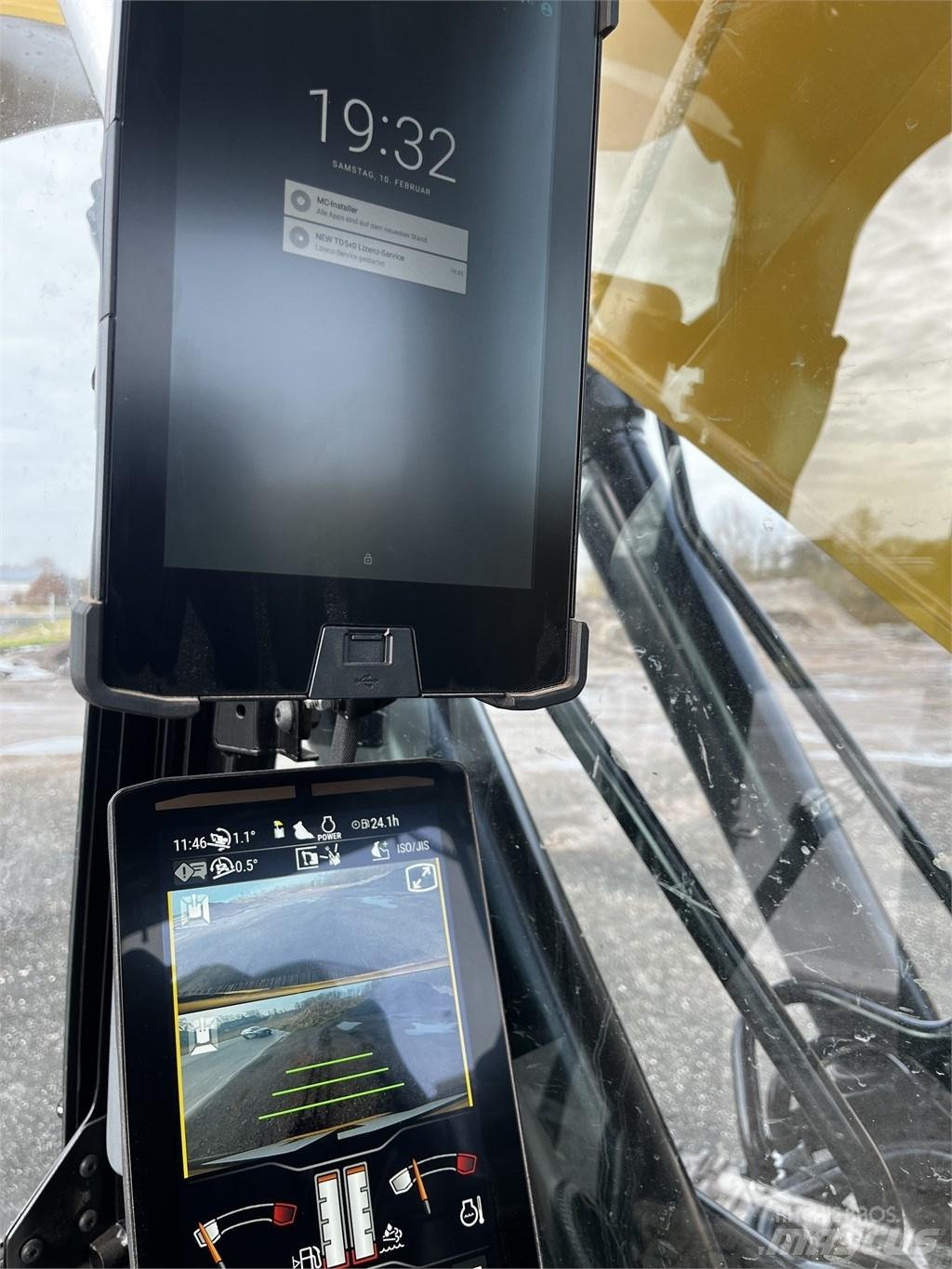 CAT 320 Escavadoras de rastos