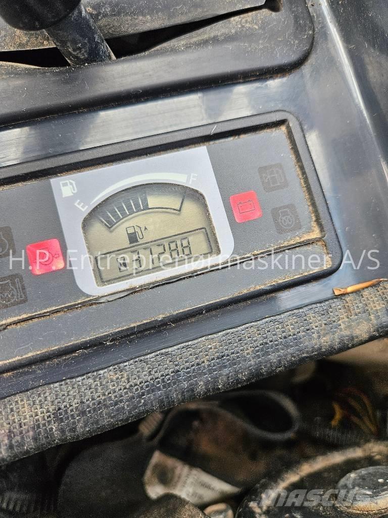 Hitachi ZX 26 U-6 CR Mini Escavadoras <7t