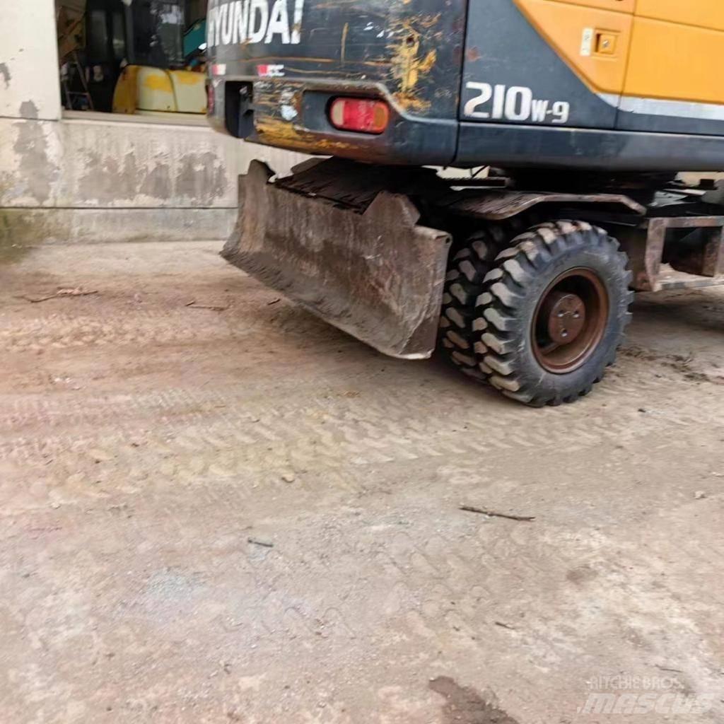 Hyundai 210-9 Escavadoras de rodas