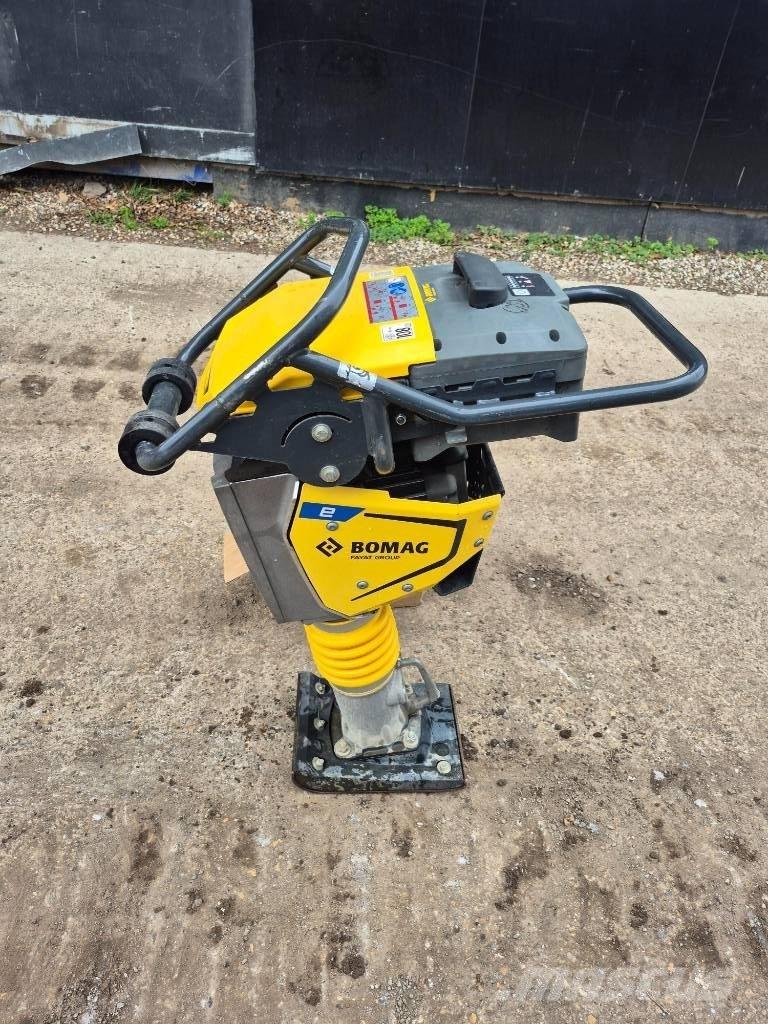 Bomag BT 60e Saltitões