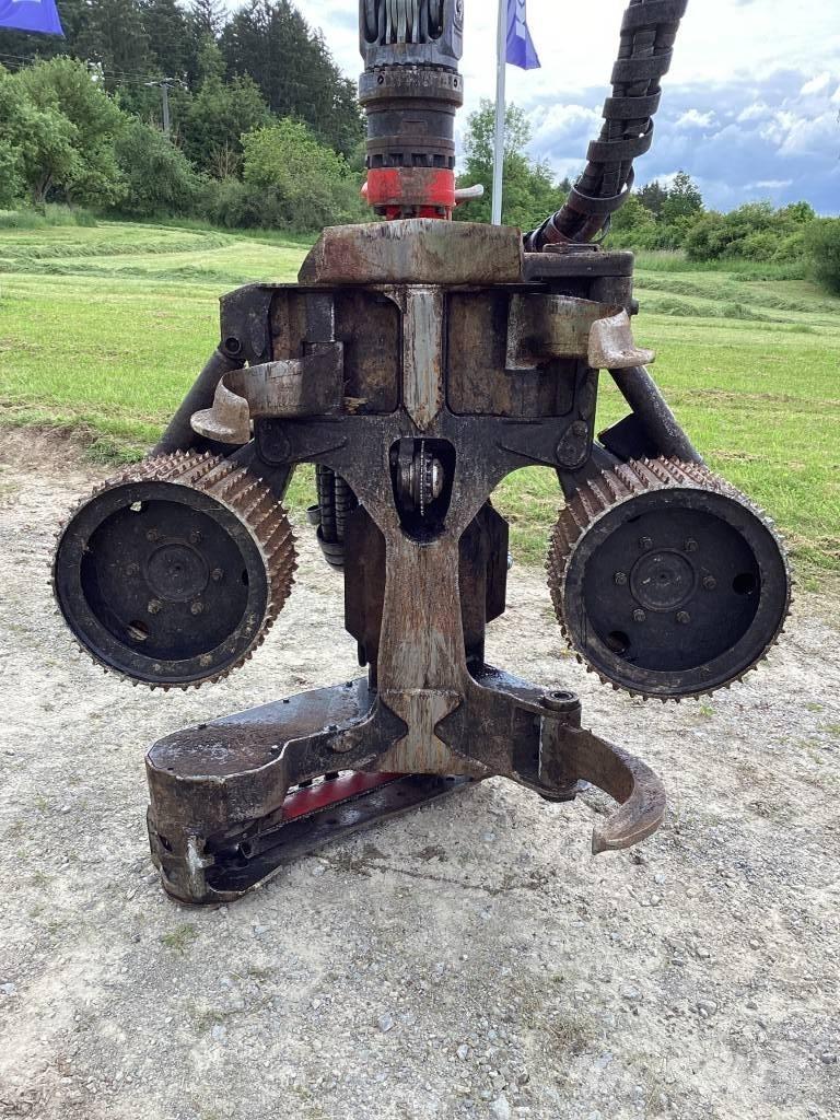 Komatsu S132 Desgalhadores