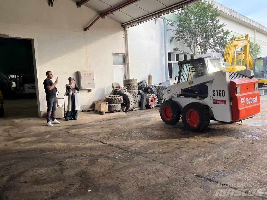Bobcat S 160 Carregadoras de direcção deslizante