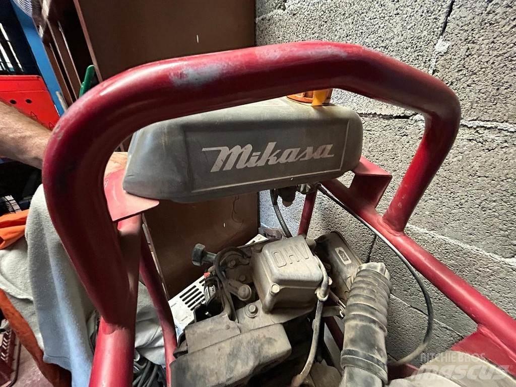 Mikasa MTR-40F Placas compactadoras
