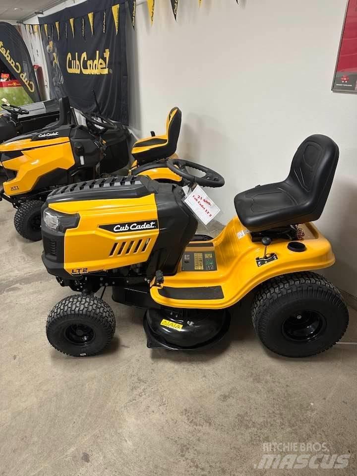 Cub Cadet LT 2 NS92 Corta-Relvas Riders