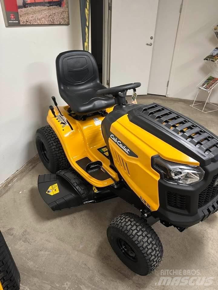 Cub Cadet LT 2 NS92 Corta-Relvas Riders