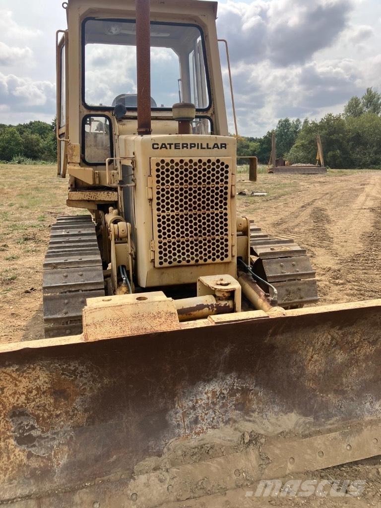 CAT D 3 B Dozers - Tratores rastos