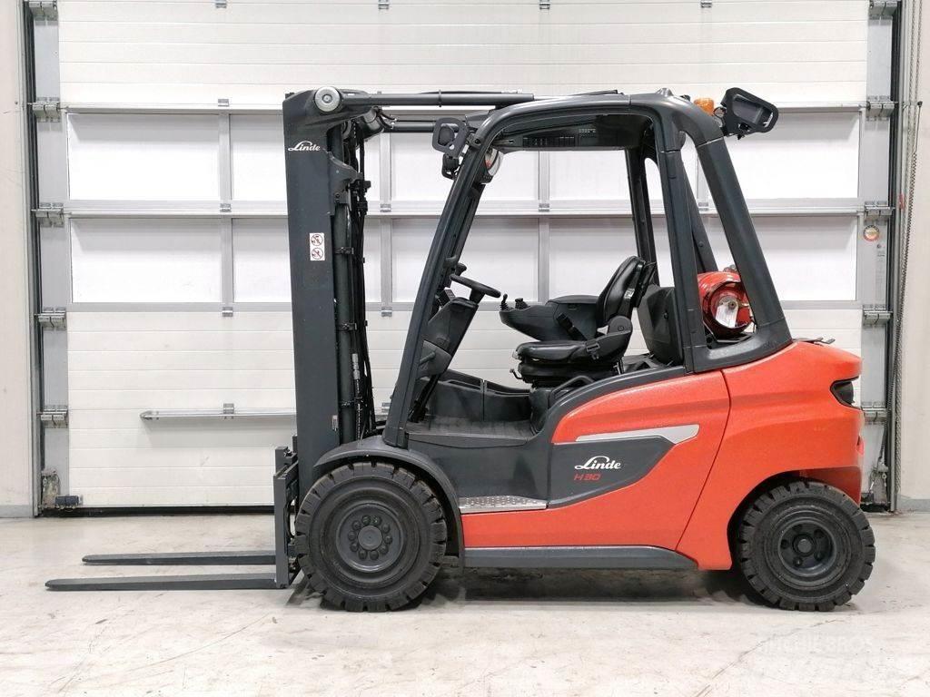 Linde H30T-01 Empilhadores a gás