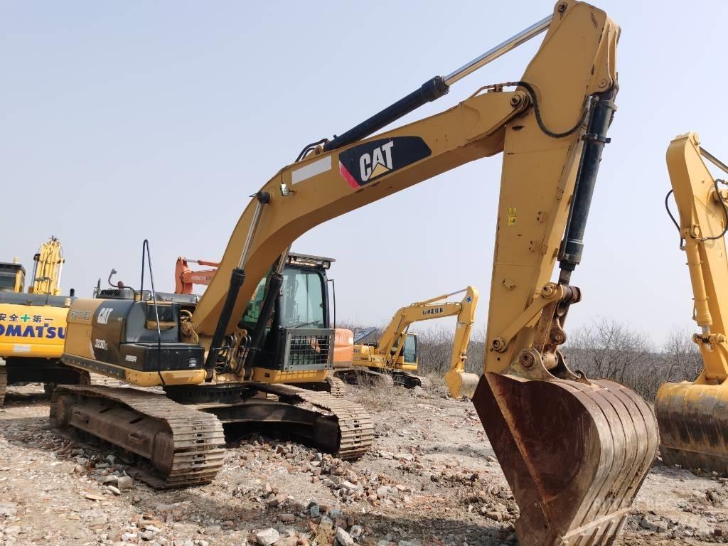 CAT 323 D L Escavadoras de rastos