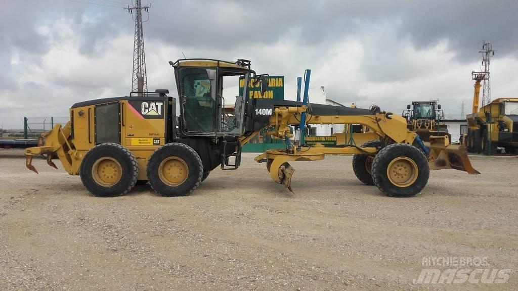 CAT 140 M Motoniveladoras