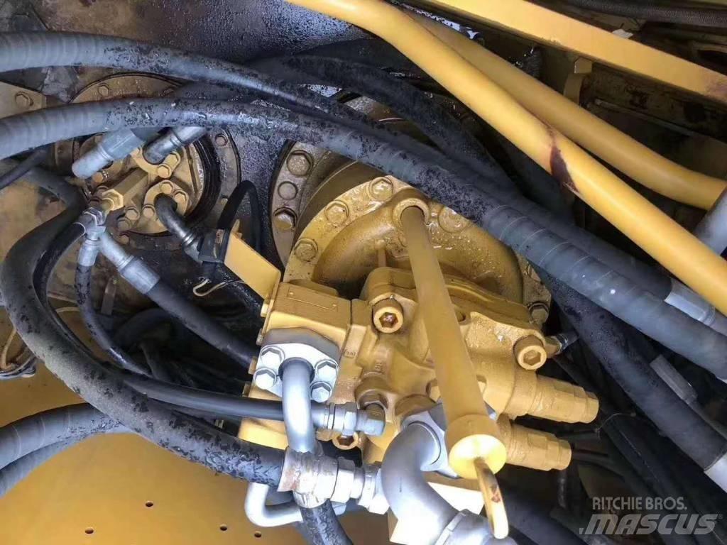 CAT 323 D Escavadoras de rastos
